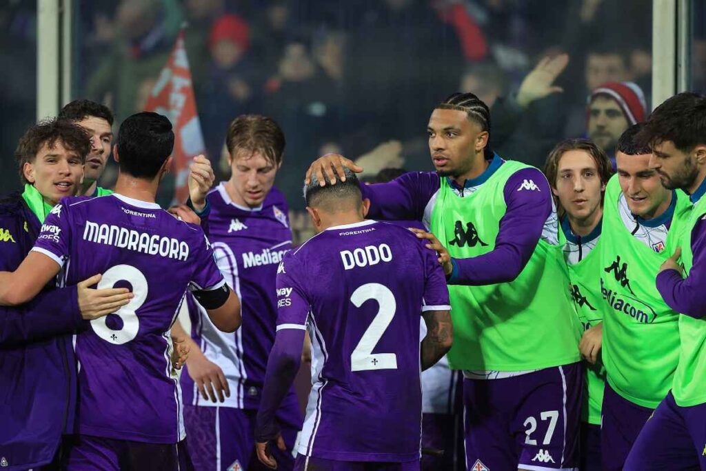 I giocatori della Fiorentina festeggiano un gol segnato (OneFootball) - FiorentinaUno.com