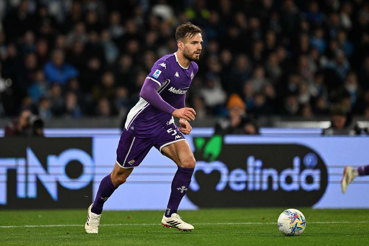 Marin Pongracic in campo durante Napoli-Fiorentina (OneFootball) - FiorentinaUno.com