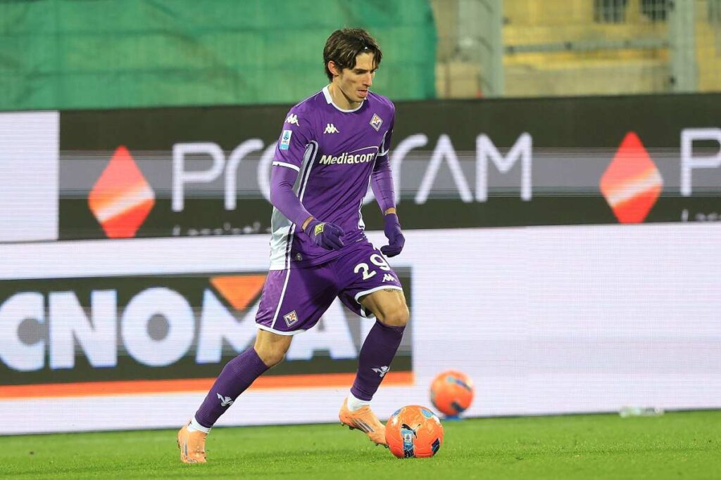 Niccolò Fortini in campo durante Fiorentina-Cremonese (OneFootball) - FiorentinaUno.com