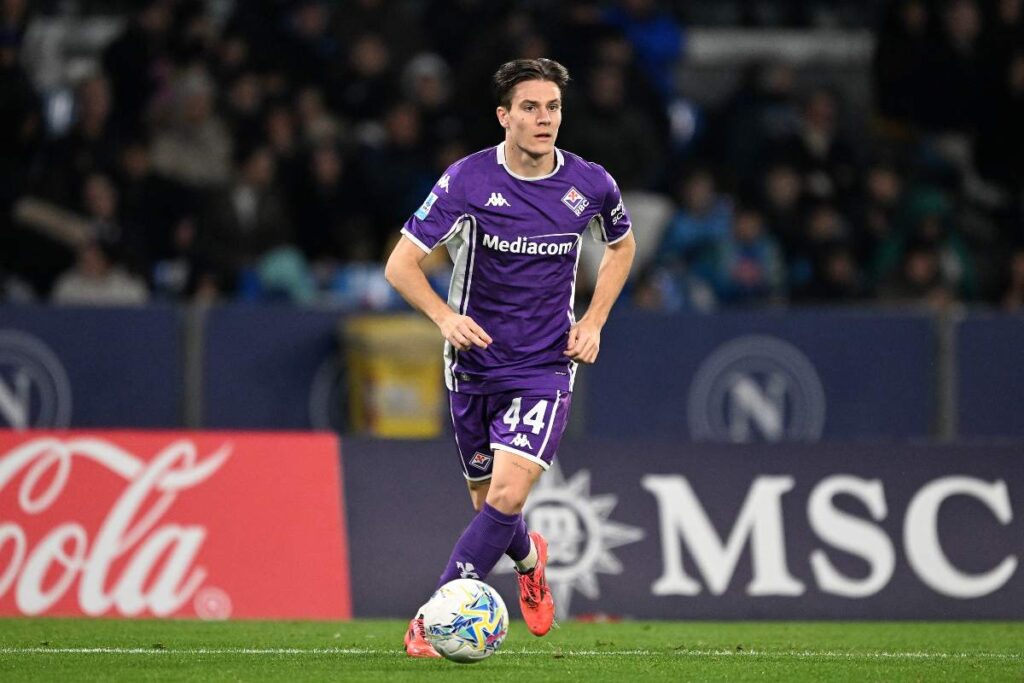 Nicolò Fagioli in campo con la Fiorentina (OneFootball) - FiorentinaUno.com