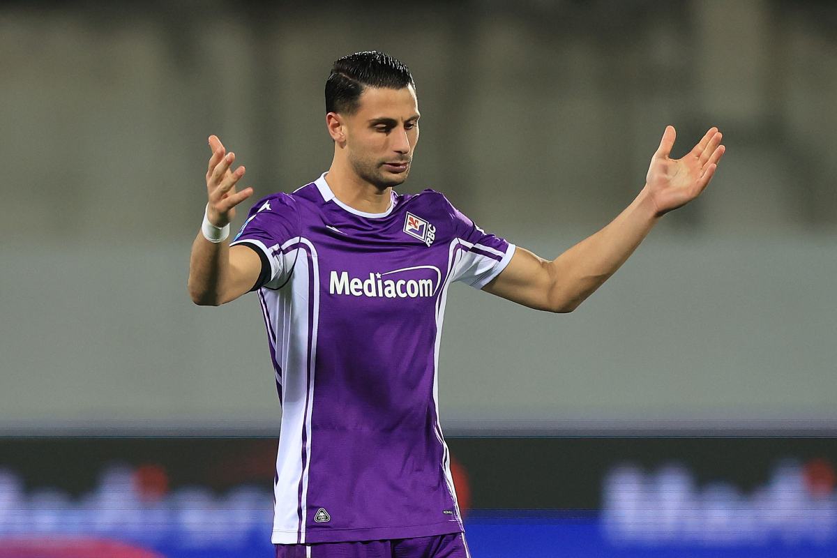 Rolando Mandragora in campo durante Fiorentina-Torino (OneFootball) - FiorentinaUno.com