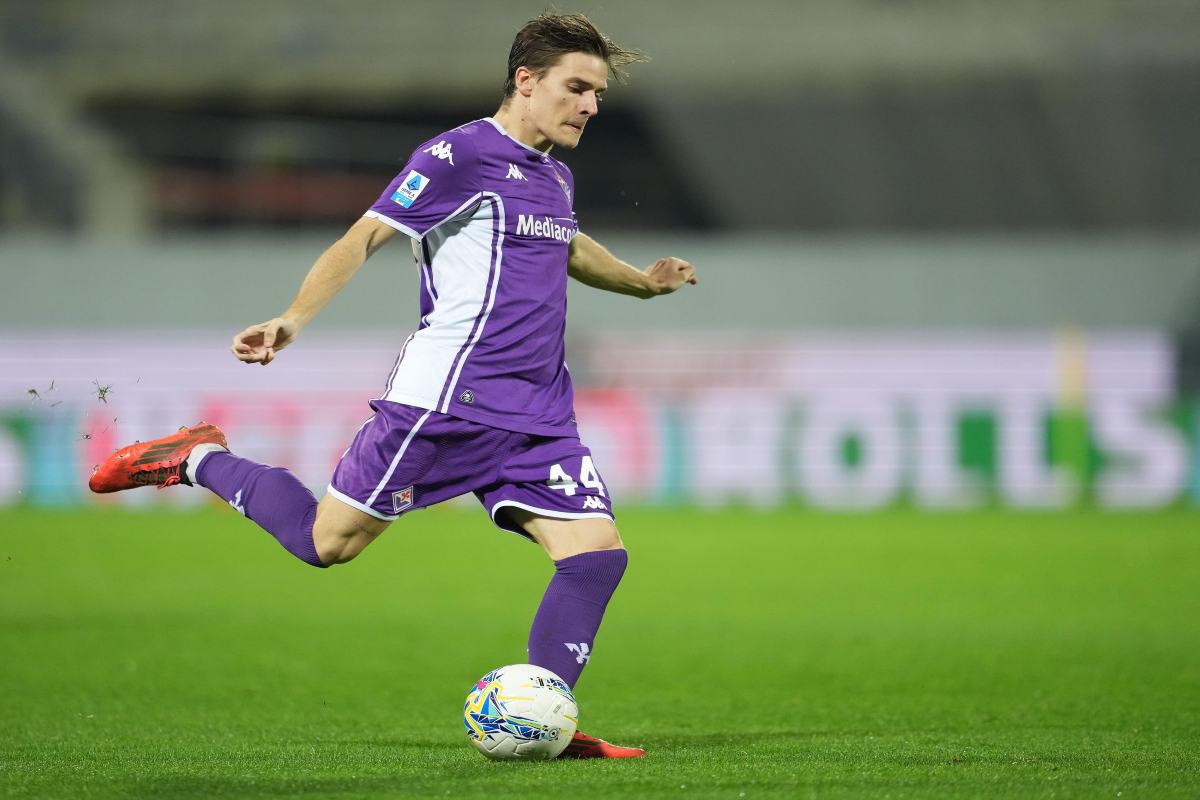 Nicolò Fagioli in campo con la Fiorentina (ANSA) - FiorentinaUno.com