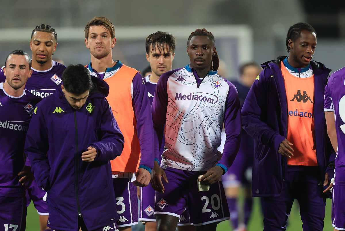 I giocatori della Fiorentina dopo il pareggio con l'Inter
