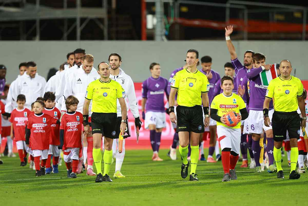 I giocatori della Fiorentina e della Juventus