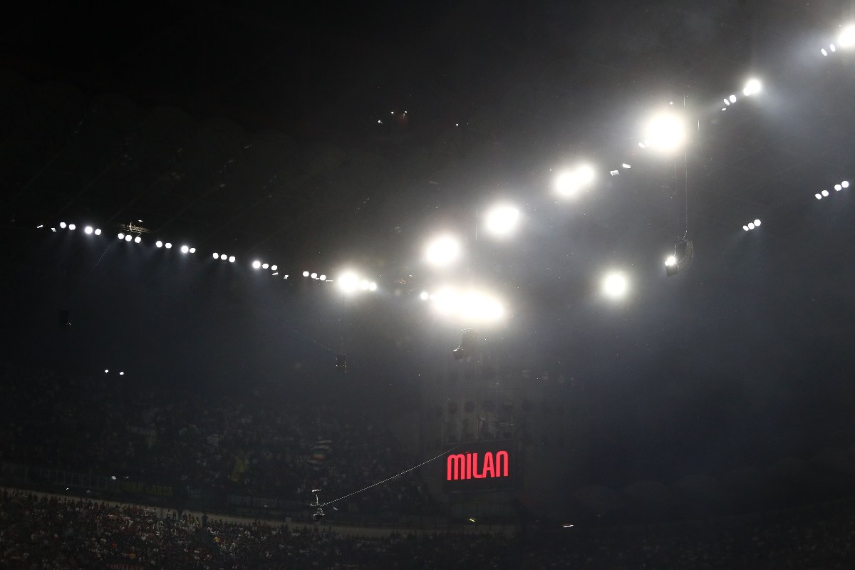 stadio san siro scritt milan in rosso