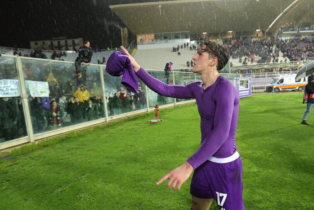 FLORENCE, ITALY - MARCH 13: Nicolo' Zaniolo acxf greets the fans