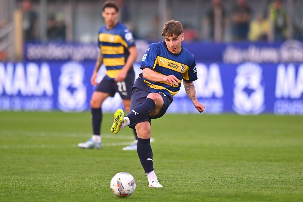 Adrián Bernabé of Parma calcio in action during the Serie A match between Parma and FC Internazionale